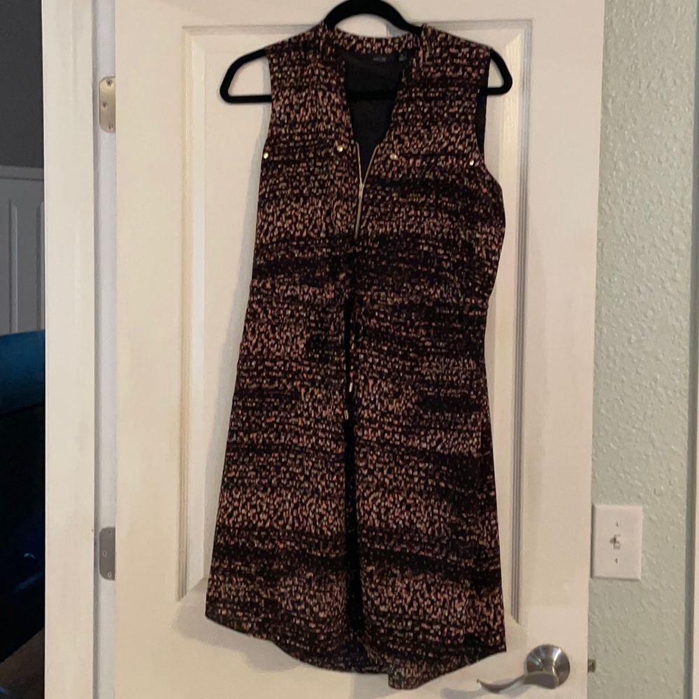 Front tie and front zip accent dress size M